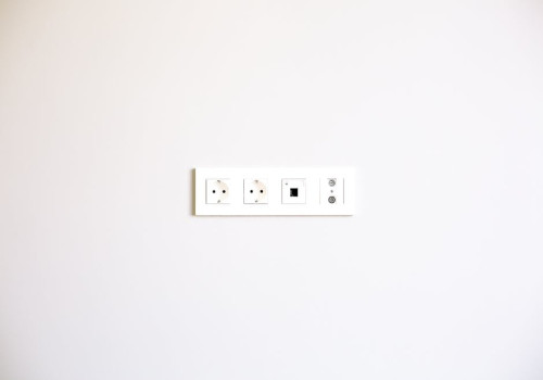 Hoeveel apparaten mag je veilig op één stekkerdoos aansluiten