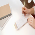 Zoals vermeld of zoals vermeldt: dit is de juiste schrijfwijze