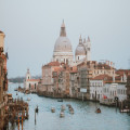 Wat zijn leuke uitjes vanuit Venetië?